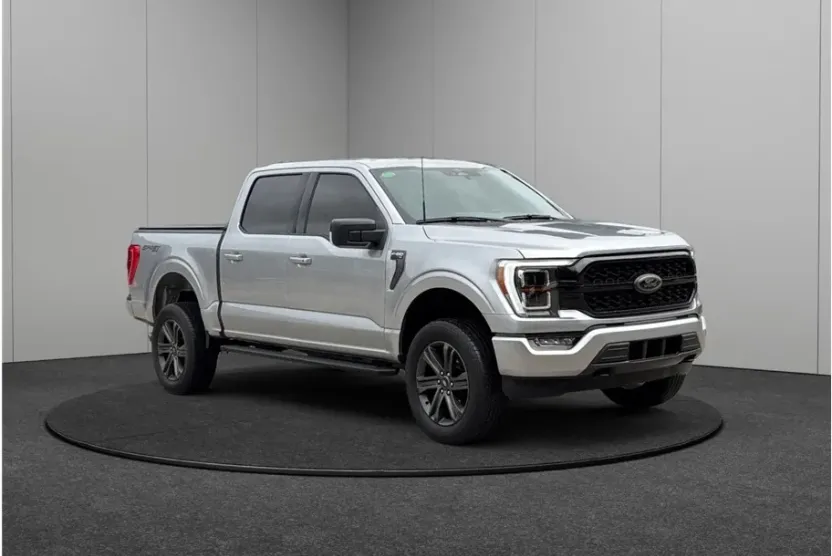 2023 Ford F-150 XLT photo 1