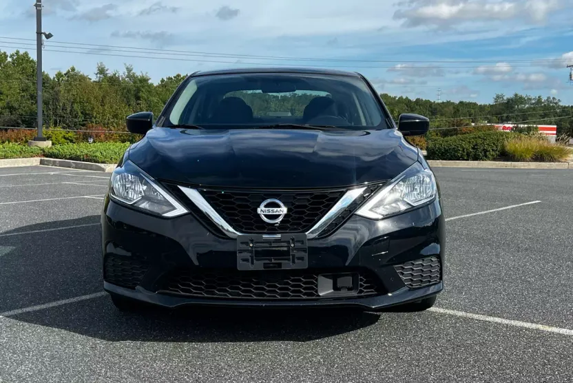 2019 Nissan Sentra SV photo 1