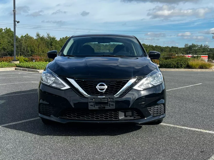 2019 Nissan Sentra SV photo 1
