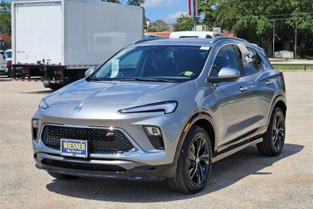 2025 Buick Encore GX Sport Touring photo 1