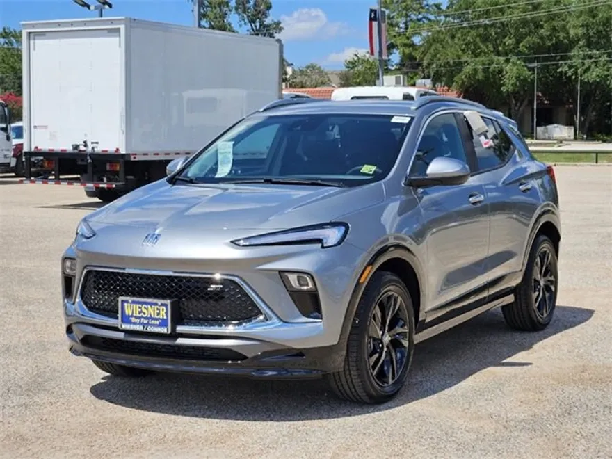 2025 Buick Encore GX Sport Touring photo 1