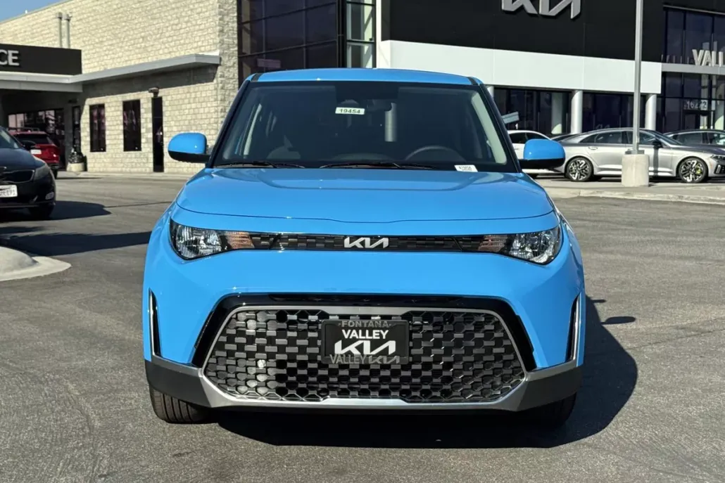 2025 Kia Soul EX photo 1