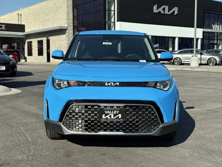 2025 Kia Soul EX photo 1