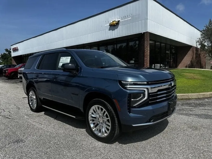 2025 Chevrolet Tahoe LT photo 1
