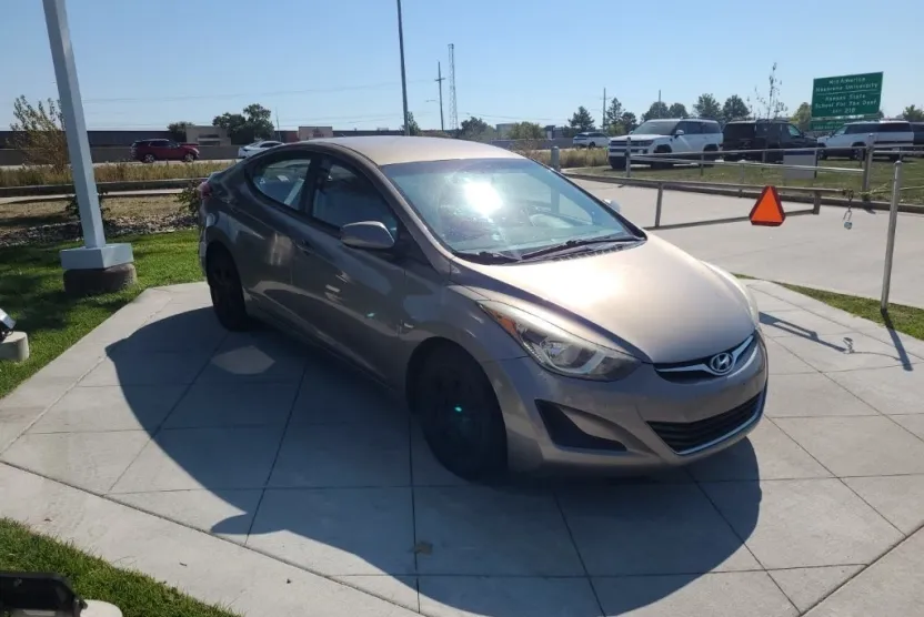 2016 Hyundai Elantra SE photo 1