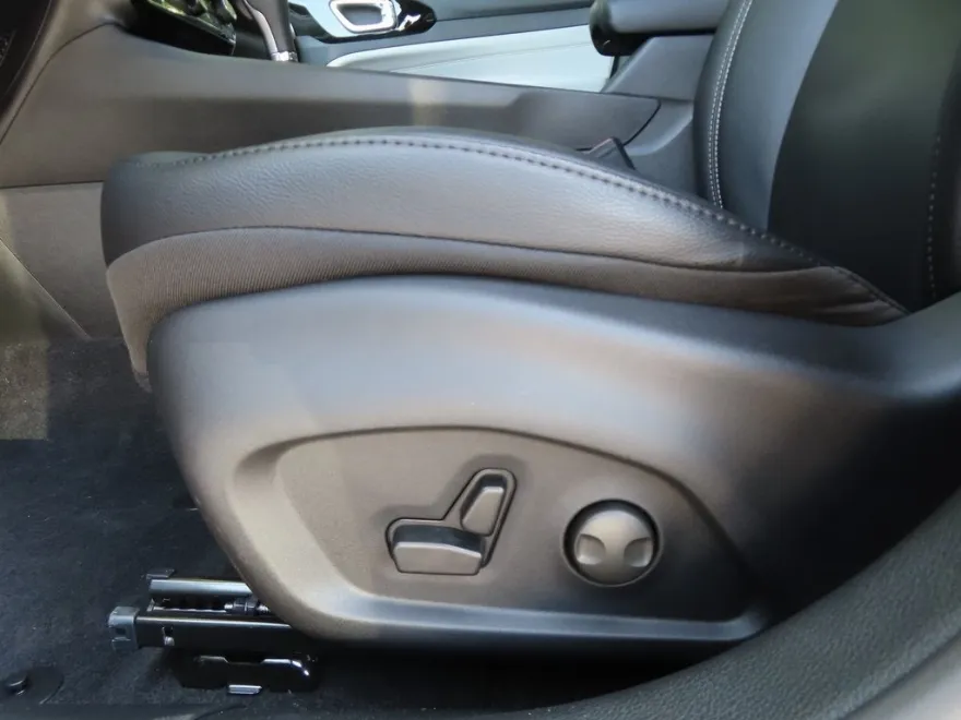 2026 Jeep Compass Limited Altitude photo 1
