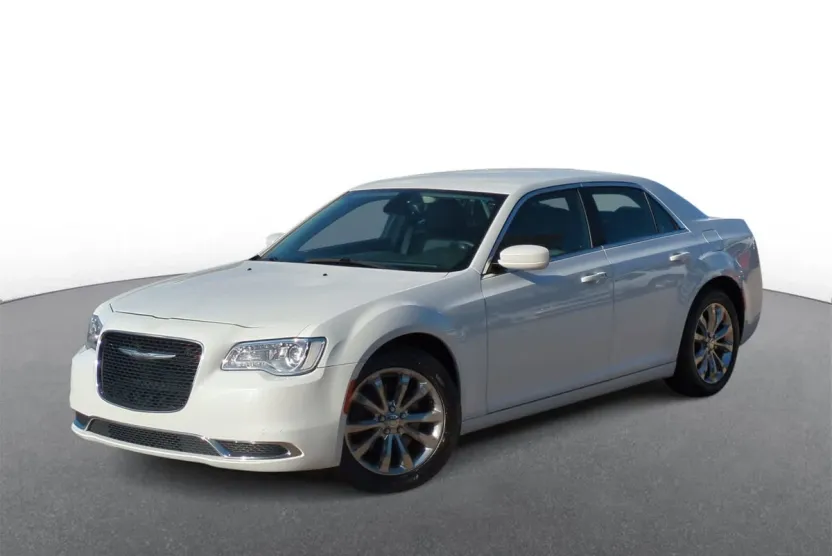 2016 Chrysler 300 Limited photo 1