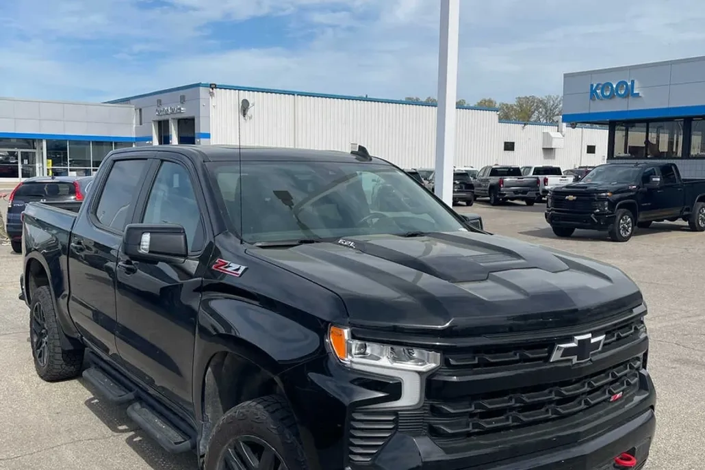 2023 Chevrolet Silverado 1500 LT Trail Boss photo 1