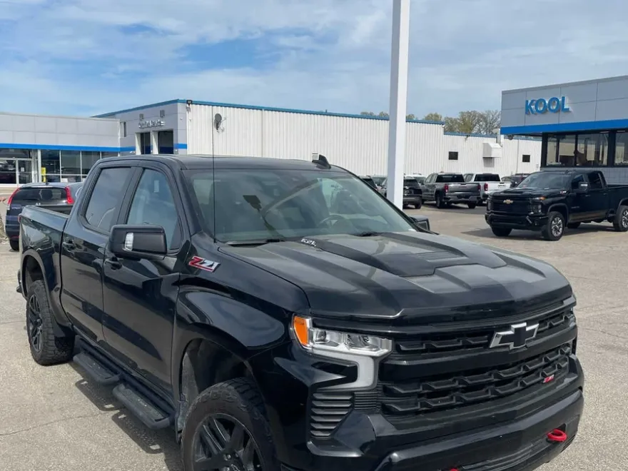 2023 Chevrolet Silverado 1500 LT Trail Boss photo 1