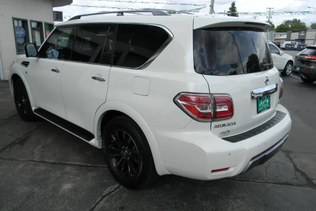 2019 Nissan Armada Platinum photo 1