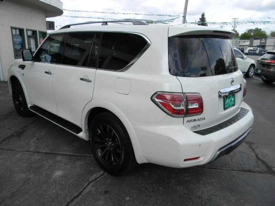 2019 Nissan Armada Platinum photo 1
