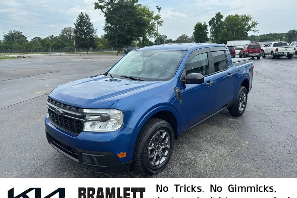 2024 Ford Maverick XLT photo 1
