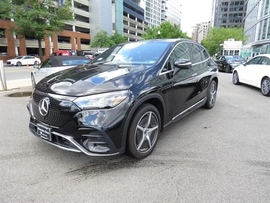 2023 Mercedes Benz EQE SUV 500 4MATIC photo 1