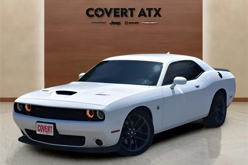 2023 Dodge Challenger R/T Scat Pack photo 1