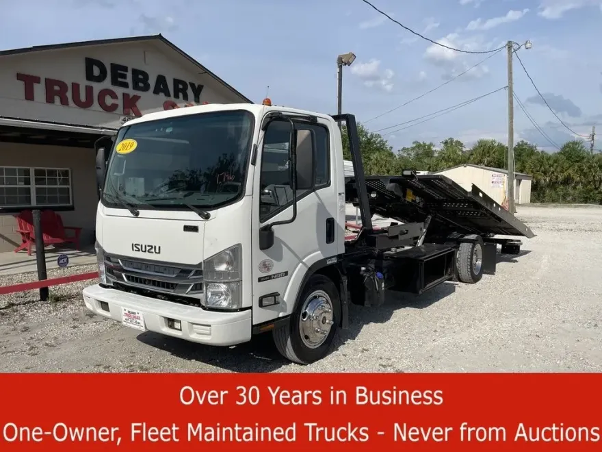 2019 Isuzu NRR photo 1