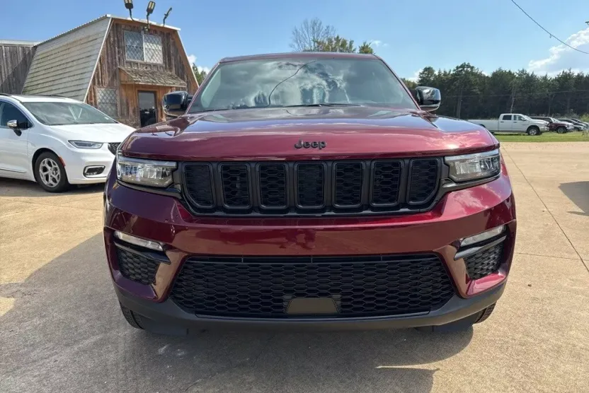 2025 Jeep Grand Cherokee Limited photo 1