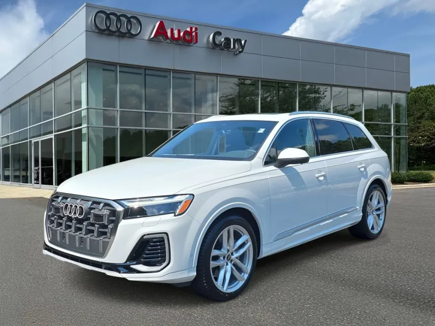 2025 Audi Q7 55 Premium Plus photo 1