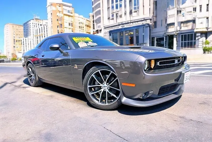 2015 Dodge Challenger R/T Scat Pack photo 1