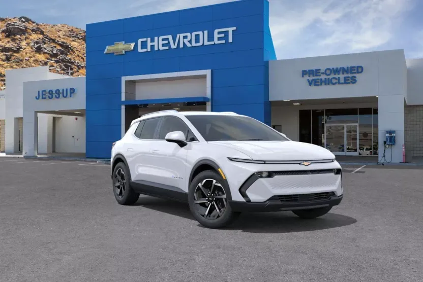 2026 Chevrolet Equinox EV 1LT photo 1