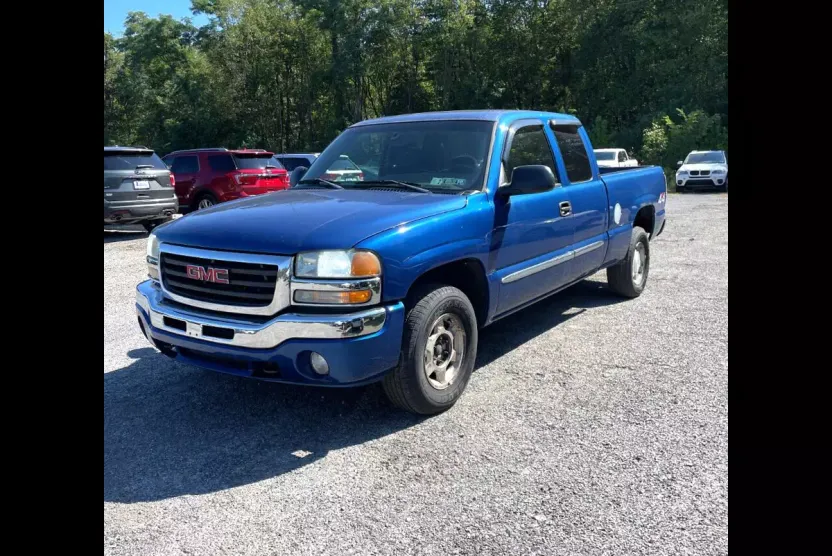 2004 Gmc Sierra 1500 SLE photo 1