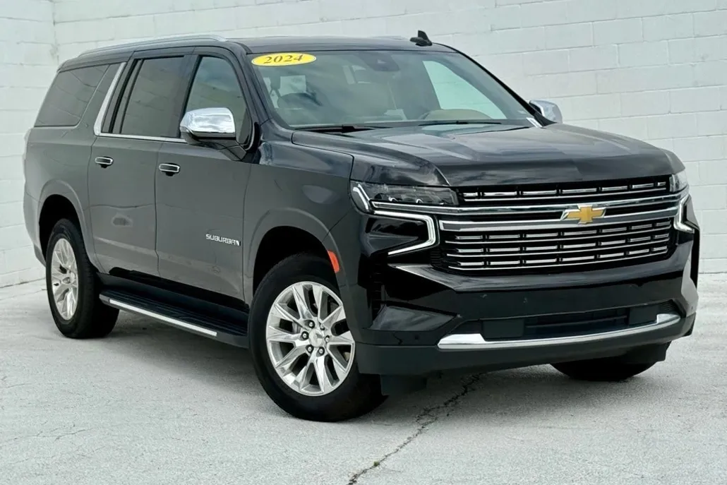2024 Chevrolet Suburban Premier photo 1