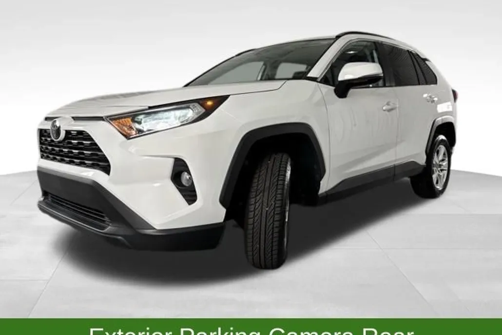 2021 Toyota RAV4 XLE photo 1