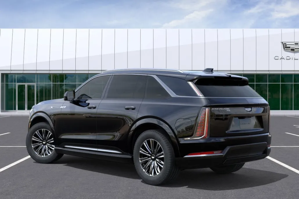 2026 Cadillac Escalade IQ Luxury photo 1