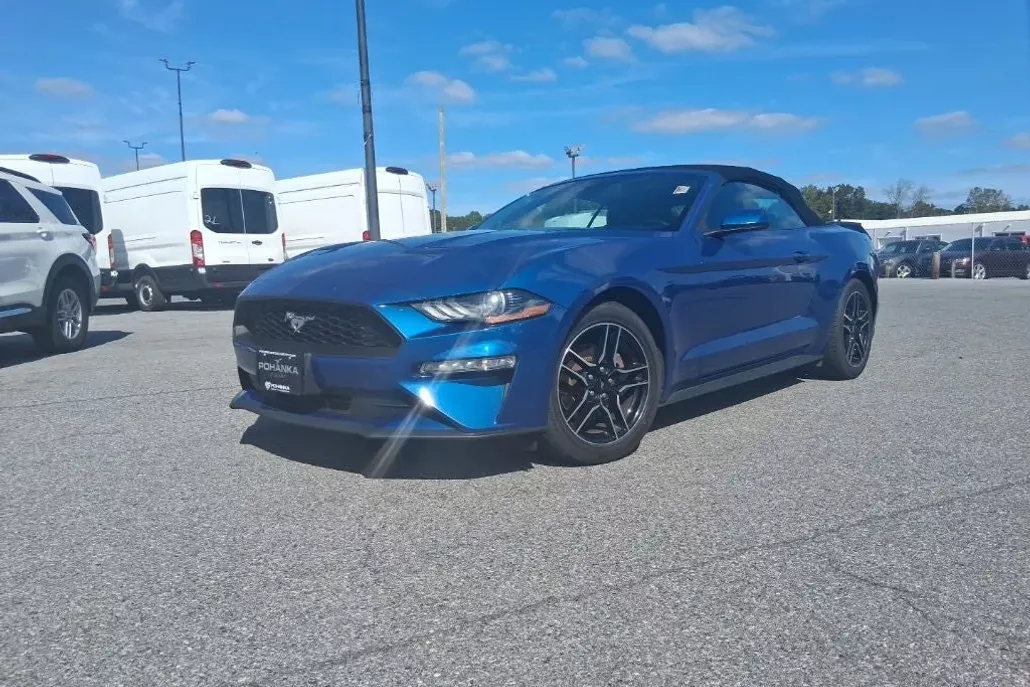 2023 Ford Mustang EcoBoost Premium photo 1