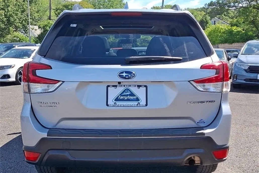 2019 Subaru Forester Premium photo 1