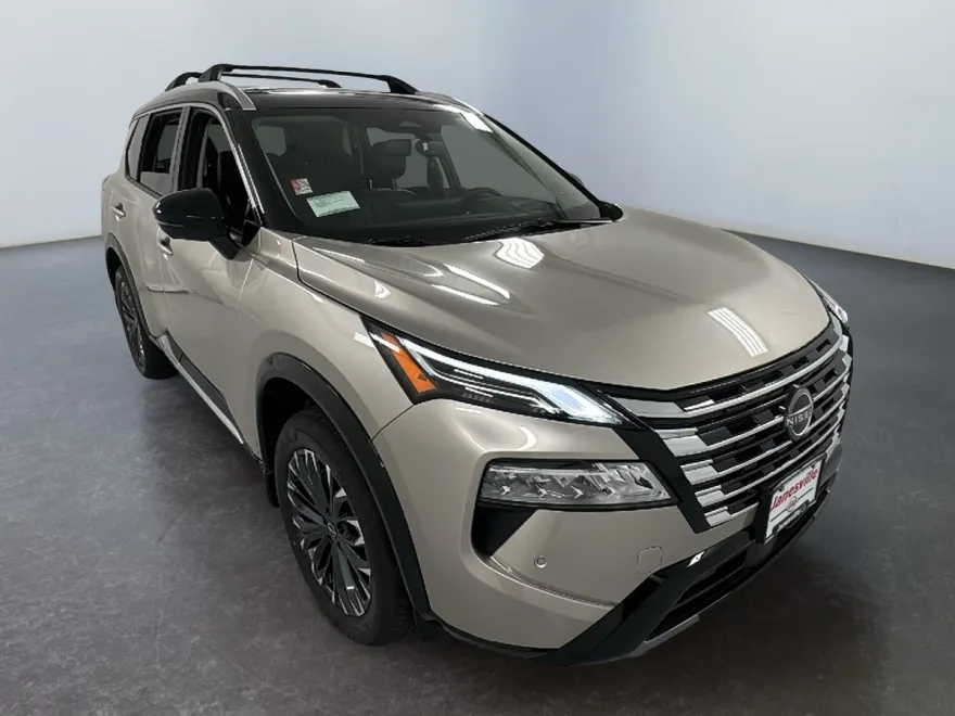 2026 Nissan Rogue Platinum photo 1