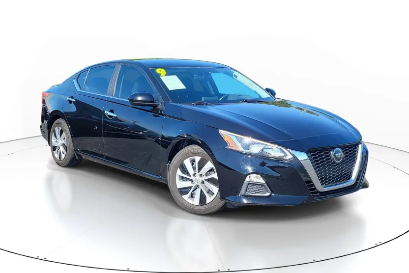 2019 Nissan Altima 2.5 S photo 1