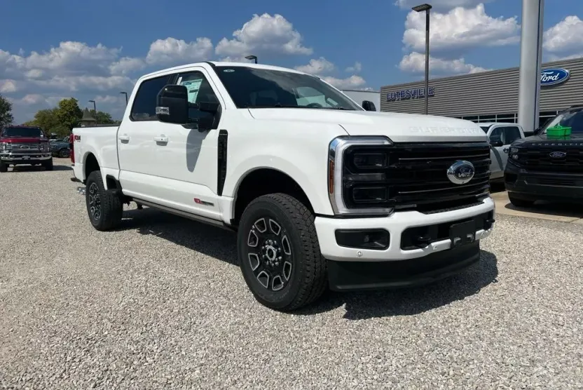 2026 Ford F-250 Platinum photo 1