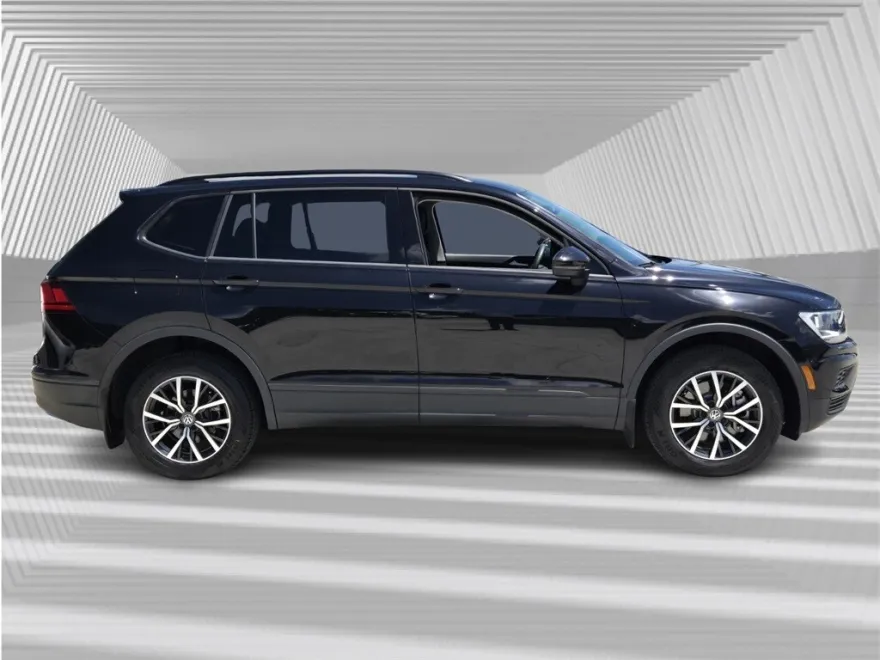 2021 Volkswagen Tiguan S photo 1