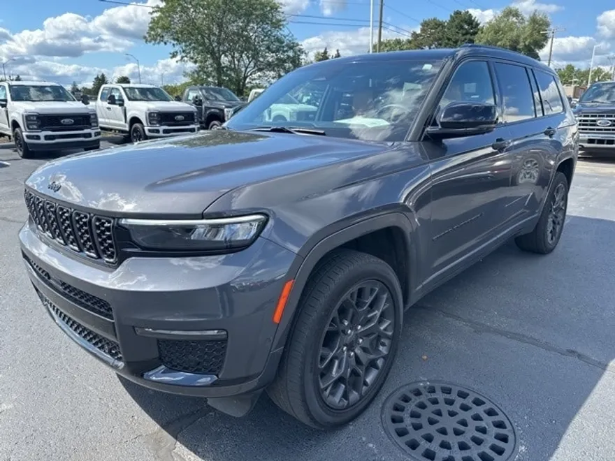2024 Jeep Grand Cherokee L Summit photo 1