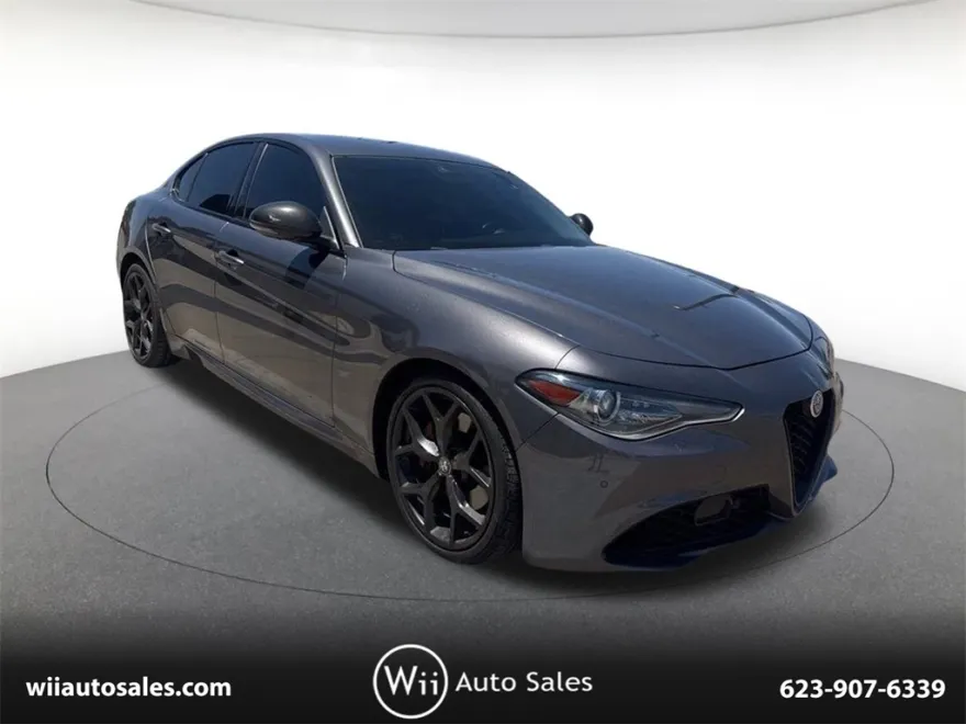 2020 Alfa Romeo Giulia Base photo 1