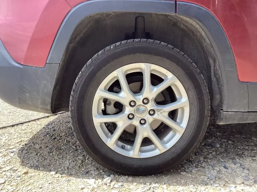 2014 Jeep Cherokee Latitude photo 1
