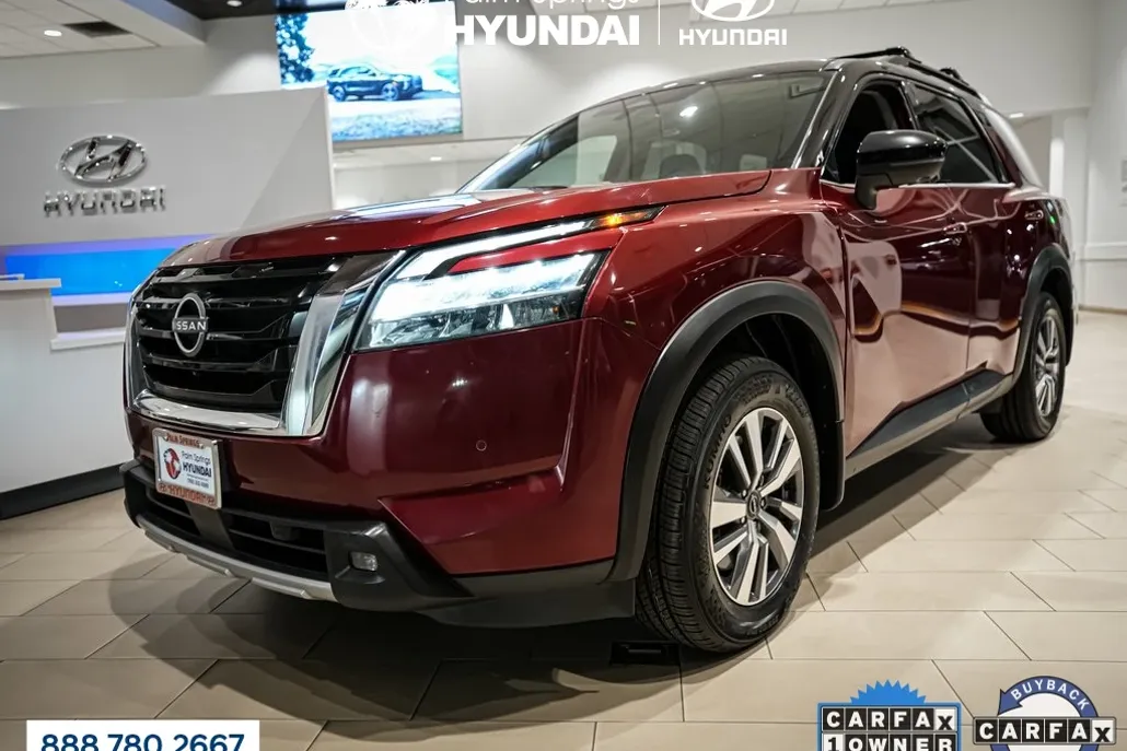 2022 Nissan Pathfinder SL photo 1