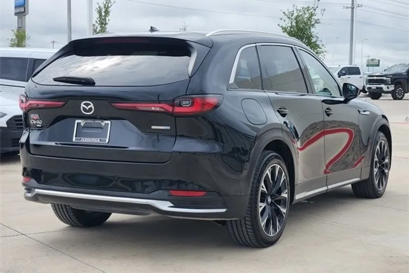 2024 Mazda CX-90 Premium photo 1
