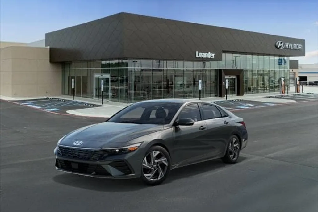 2025 Hyundai Elantra Hybrid Limited photo 1