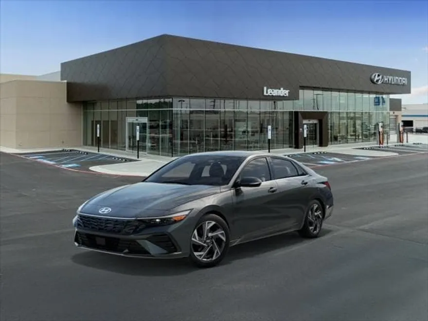 2025 Hyundai Elantra Hybrid Limited photo 1