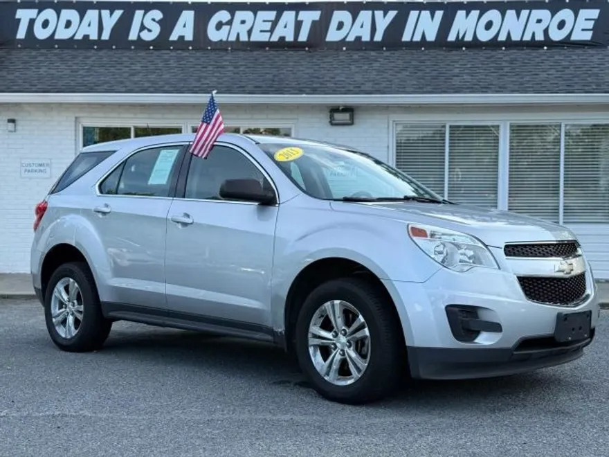 2015 Chevrolet Equinox LS photo 1