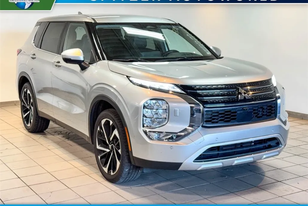 2024 Mitsubishi Outlander SE 2.5 S-AWC photo 1