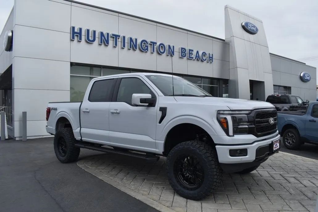 2025 Ford F-150 Lariat photo 1