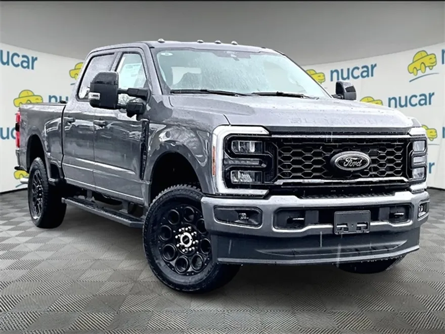 2025 Ford F-350 photo 1