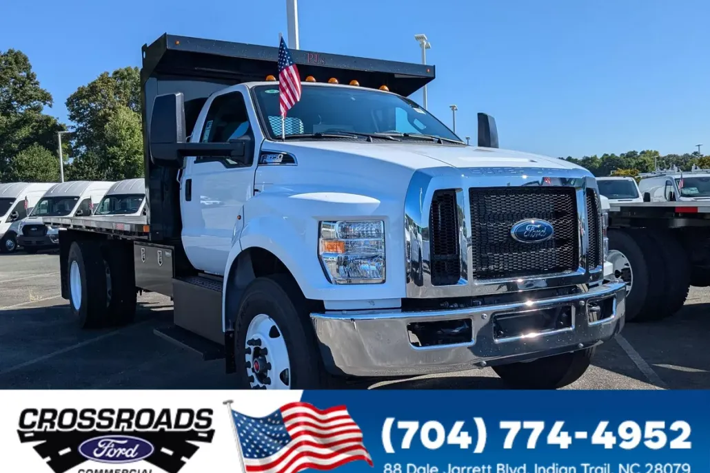 2025 Ford F-650 photo 1