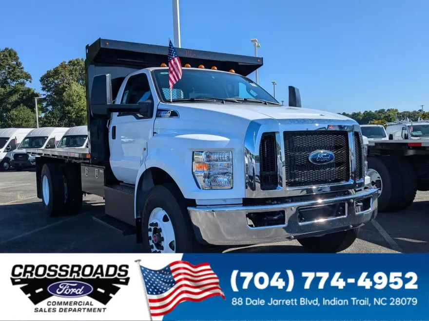 2025 Ford F-650 photo 1
