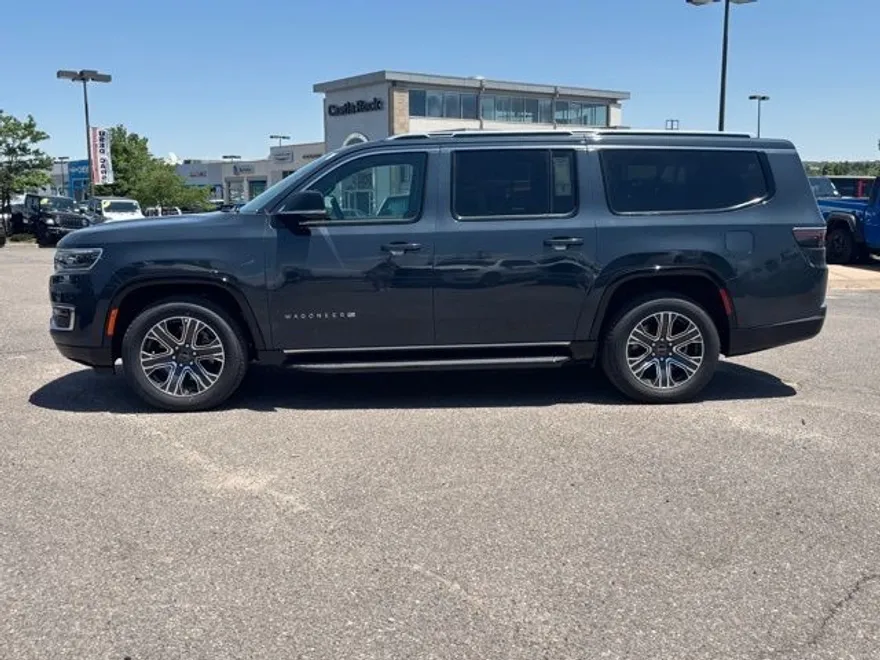 2025 Jeep Wagoneer L Base photo 1