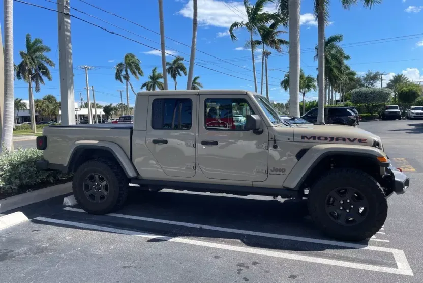 2022 Jeep Gladiator Mojave photo 1
