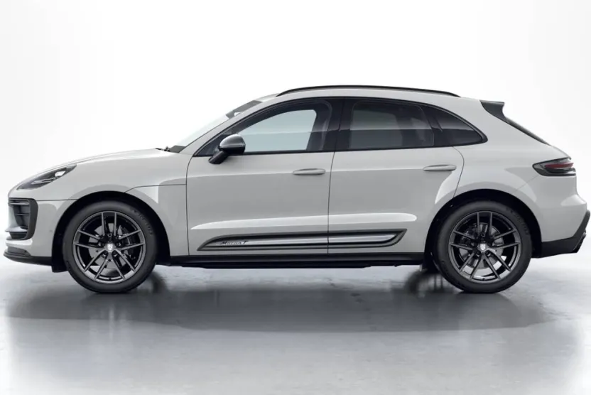 2026 Porsche Macan T photo 1