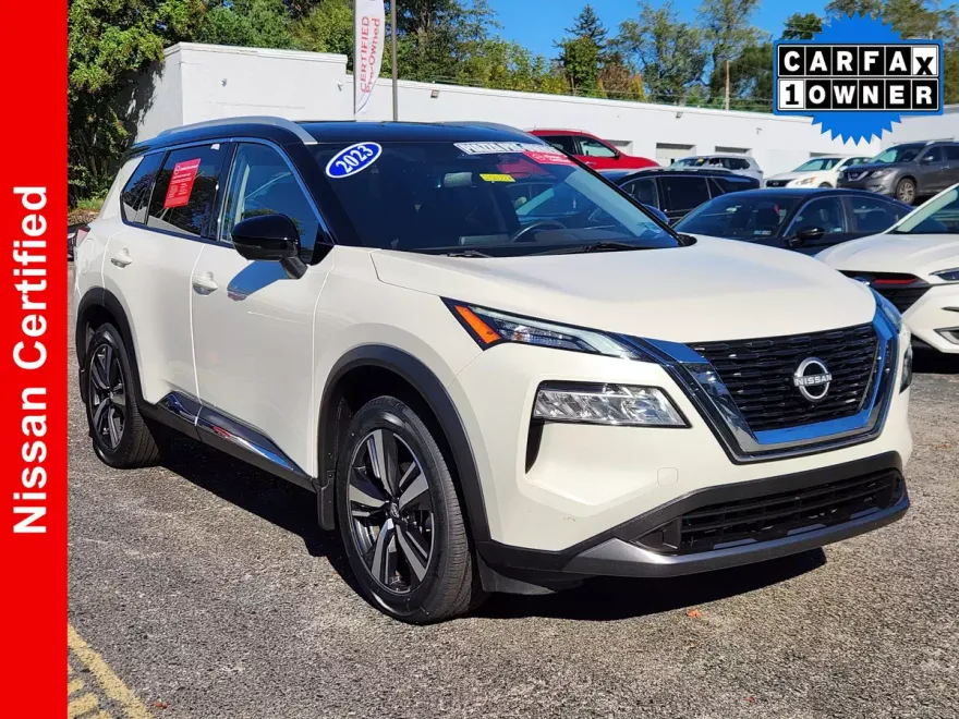 2023 Nissan Rogue SL photo 1